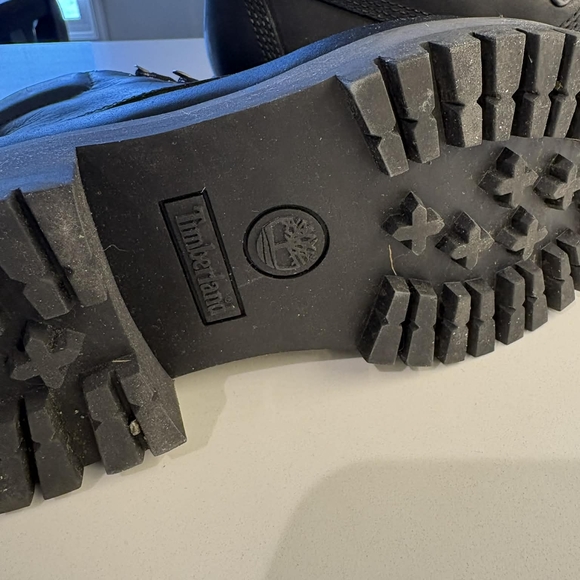 Black Timberland Ankle Boots - Picture 2 of 7